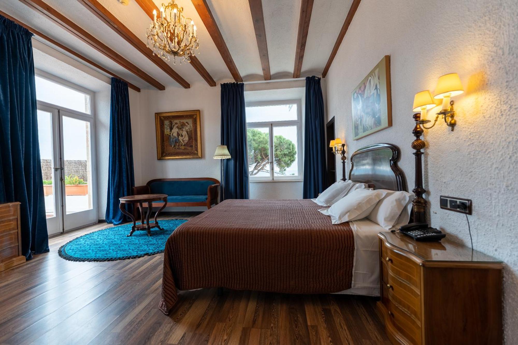 Hotel Roger De Flor By Seleqtta
